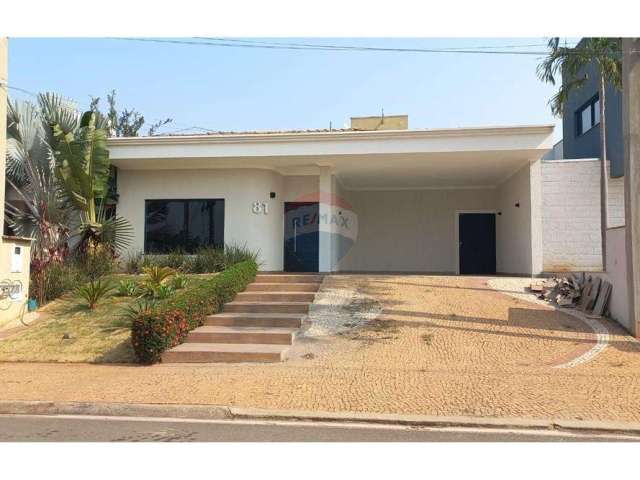 Casa de Condomínio para alugar em Residencial Village Da Serra de 220.00m² com 3 Quartos, 1 Suite e 2 Garagens