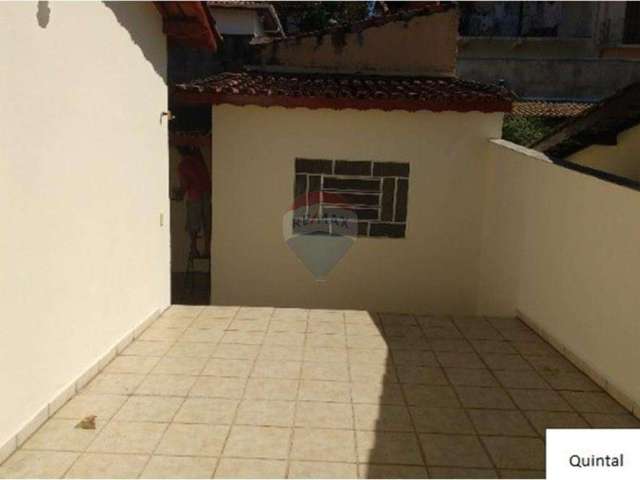 Casa para venda em Vila Municipal de 181.00m² com 4 Quartos, 1 Suite e 5 Garagens