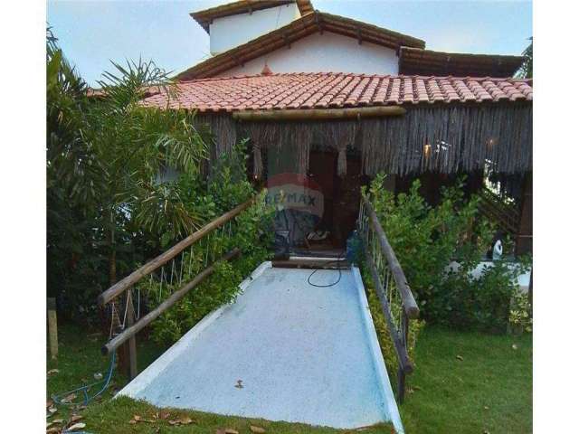 Casa para venda em Barra Grande De Maraú de 330.00m² com 5 Quartos, 1 Suite e 3 Garagens