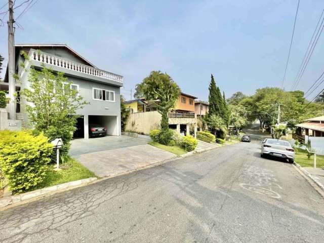 Casa para venda em Jardim Das Flores de 350.00m² com 4 Quartos, 2 Suites e 5 Garagens