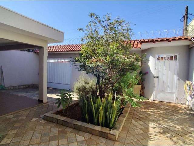 Casa para venda em Jardim Castelo Branco de 126.75m² com 3 Quartos, 1 Suite e 2 Garagens