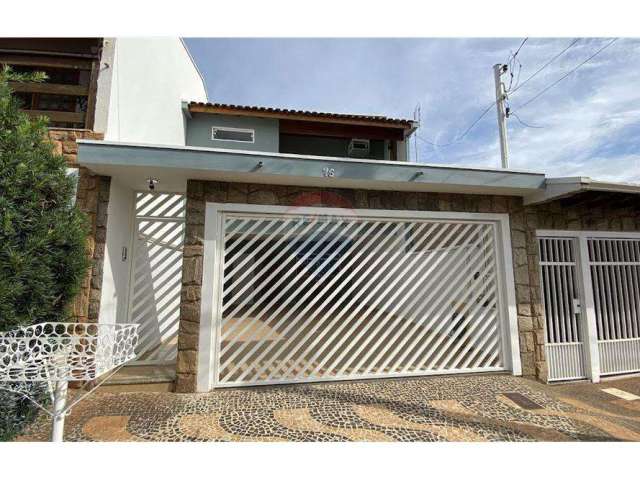 Casa para venda em Jardim Rosana de 175.60m² com 3 Quartos, 1 Suite e 4 Garagens