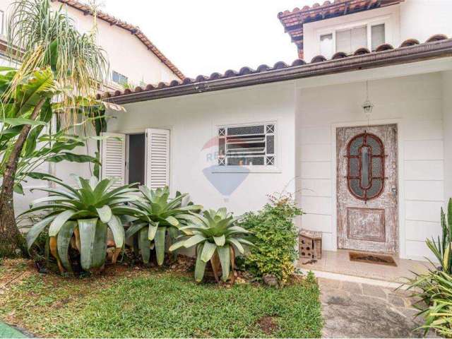 Casa de Condomínio para venda em Freguesia (jacarepaguá) de 281.00m² com 5 Quartos, 1 Suite e 3 Garagens