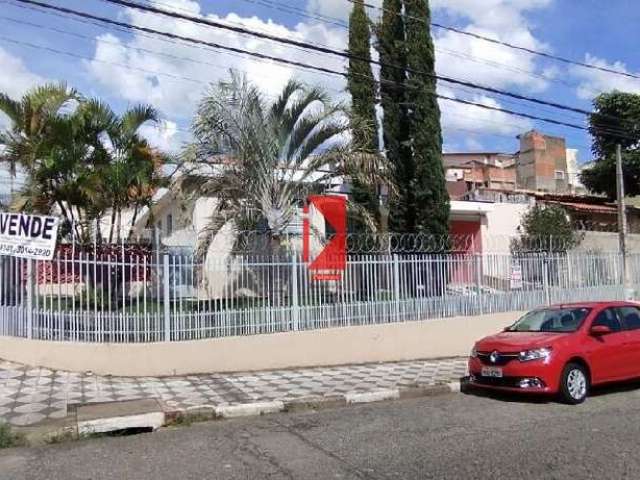 Casa para venda em Vila Assis de 391.00m² com 3 Quartos, 1 Suite e 2 Garagens