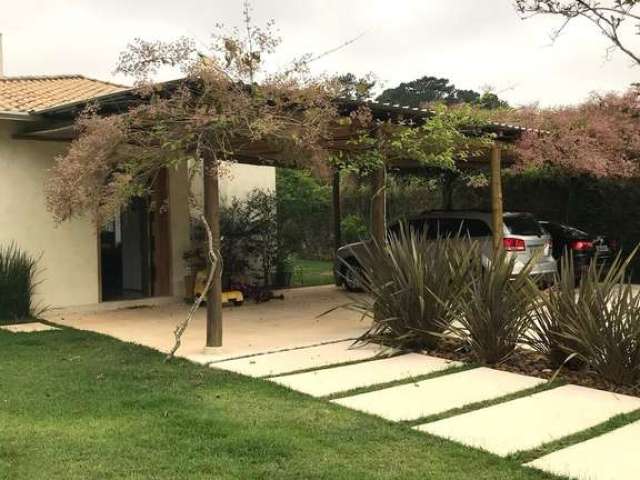 Casa para venda em Chácara Eliana de 390.00m² com 3 Quartos, 3 Suites e 3 Garagens