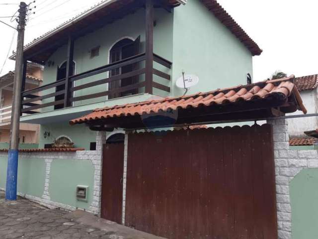 Casa de Condomínio para venda em Fluminense de 250.00m² com 3 Quartos, 1 Suite e 2 Garagens