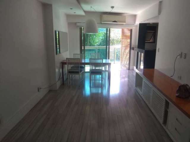 Flat para alugar em Ipanema de 80.00m² com 1 Quarto, 1 Suite e 2 Garagens