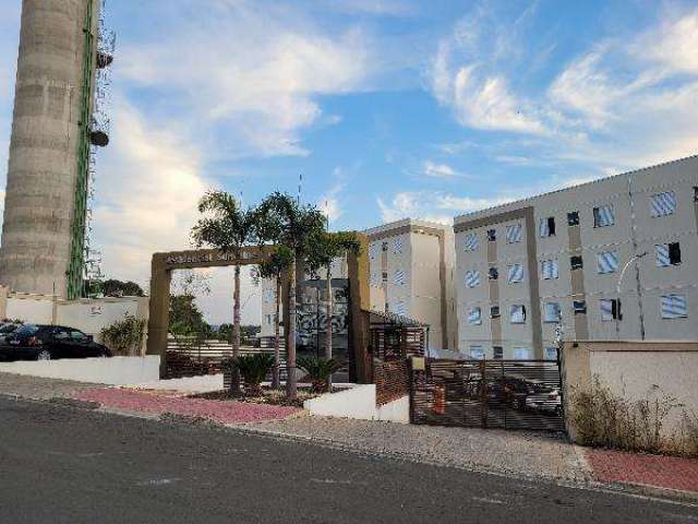 Apartamento para venda em Jardim Karolyne de 39.00m² com 2 Quartos e 1 Garagem