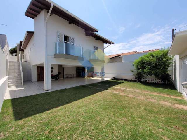 Casa para venda em Jardim Cambuí de 203.00m² com 3 Quartos, 1 Suite e 6 Garagens