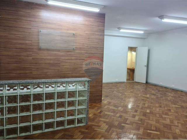 Sala Comercial para alugar em Centro de 56.00m²