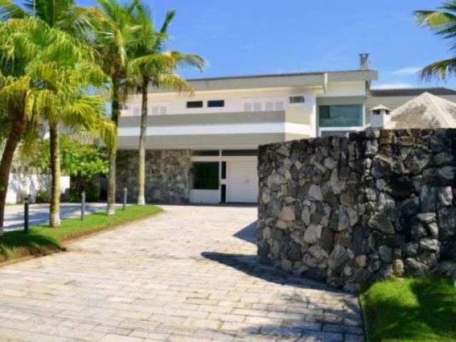 Casa de Condomínio para venda em Jardim Acapulco de 2000.00m² com 6 Quartos, 6 Suites e 8 Garagens