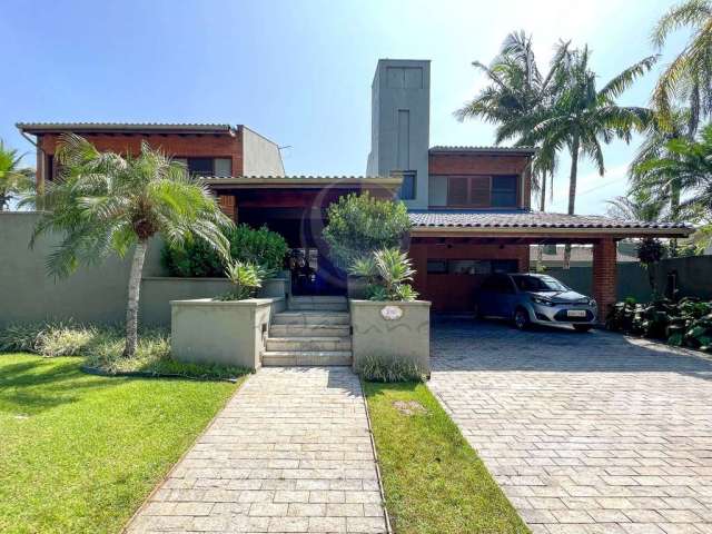 Casa de Condomínio para venda em Jardim Acapulco de 1600.00m² com 6 Quartos, 3 Suites e 6 Garagens