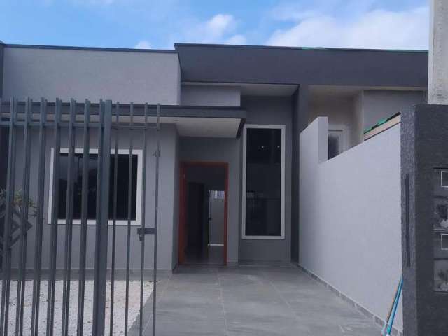 Casa para venda em Gralha Azul de 60.00m² com 3 Quartos, 1 Suite e 2 Garagens