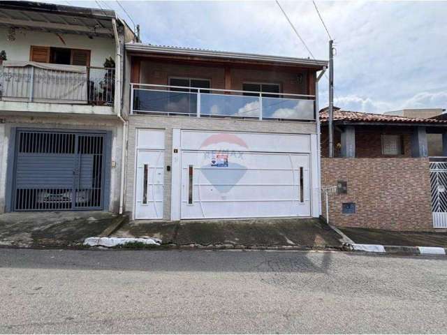 Casa para venda em Parque Brasil de 163.00m² com 2 Quartos, 2 Suites e 3 Garagens