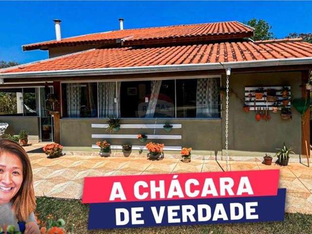 Chácara para venda em Jardim Dos Laranjais de 187.68m² com 4 Quartos, 2 Suites e 4 Garagens