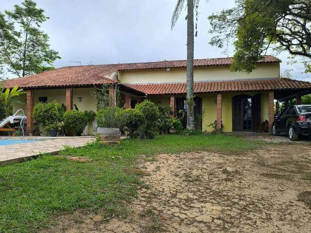 Casa para venda em Vila São Paulo de 165.00m² com 2 Quartos, 1 Suite e 5 Garagens