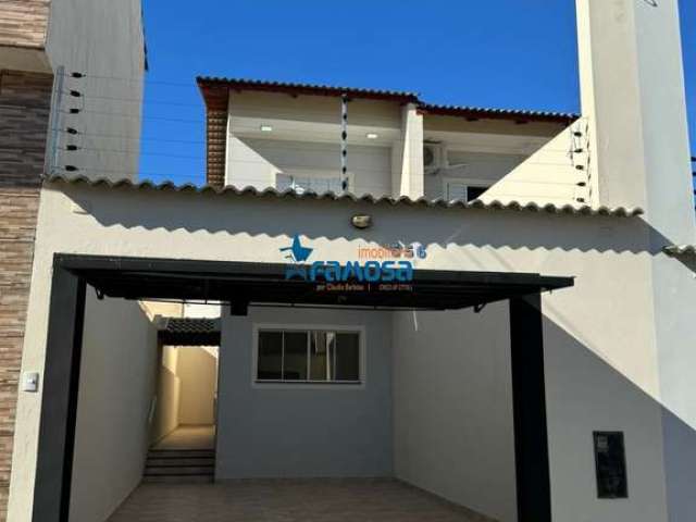 Sobrado para venda em Vila Carmela I de 100.00m² com 3 Quartos, 1 Suite e 4 Garagens