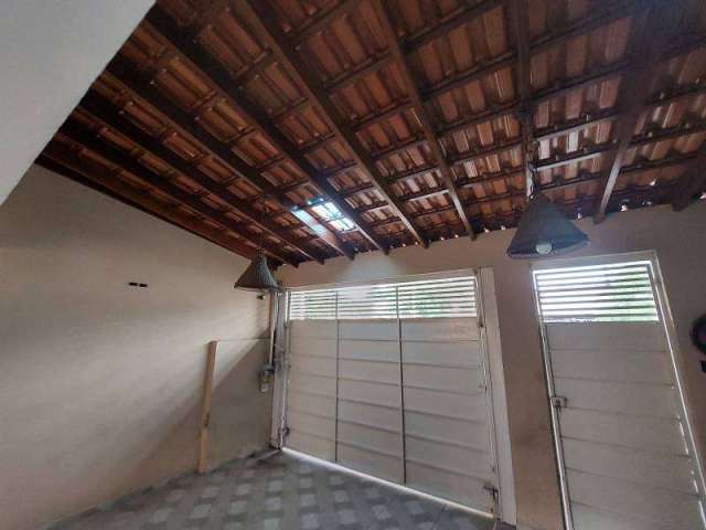 Casa para venda em Vila Santa Maria de 180.00m² com 3 Quartos, 1 Suite e 3 Garagens