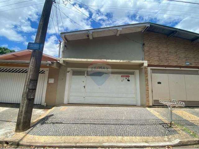 Casa para alugar em Jardim Copacabana de 98.86m² com 3 Quartos e 1 Garagem