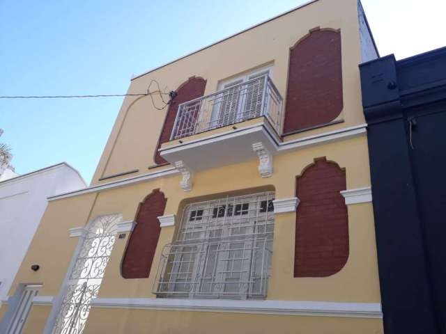 Casa para alugar em Centro de 300.00m² com 4 Quartos