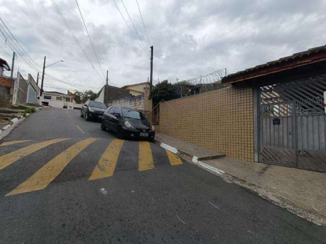 Casa para venda em Jardim Estela Mari de 163.20m² com 2 Quartos, 1 Suite e 4 Garagens