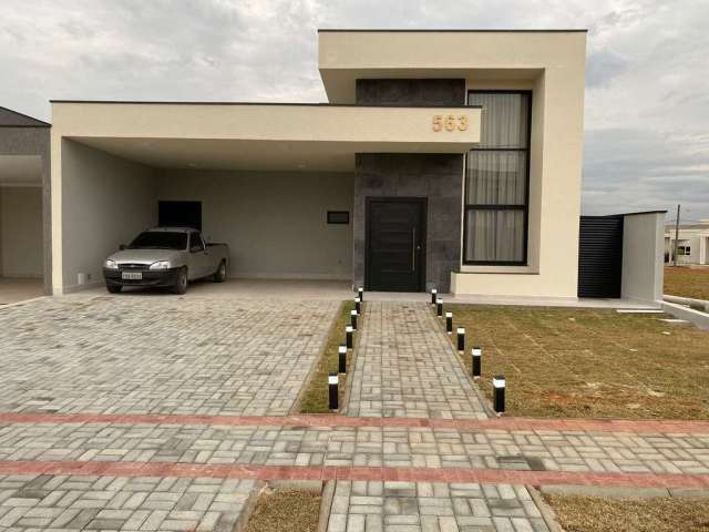 Casa para venda em Vargem Grande Paulista de 280.00m² com 3 Quartos, 3 Suites e 4 Garagens