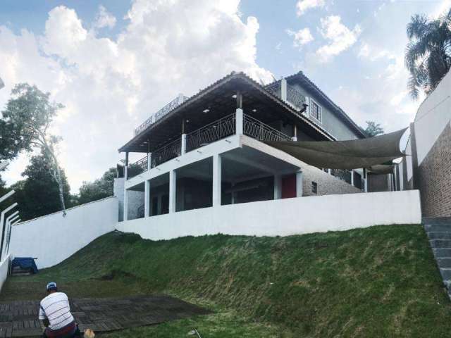 Casa de Condomínio para venda em Condomínio de 288.00m² com 3 Quartos, 2 Suites e 10 Garagens