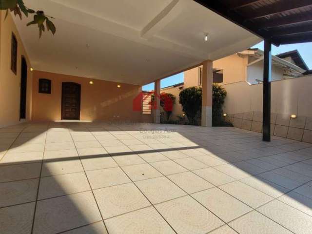 Casa de Condomínio para venda em Jardim Ipês de 309.00m² com 3 Quartos, 3 Suites e 4 Garagens