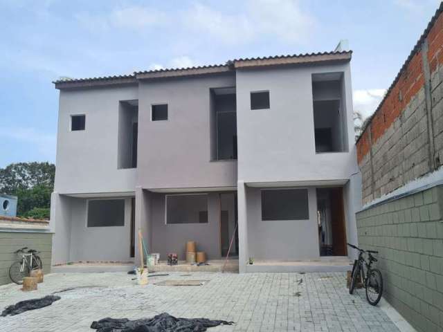 Casa para venda em Vila Brasileira de 60.00m² com 2 Quartos, 2 Suites e 2 Garagens