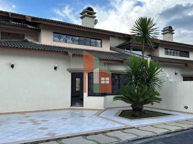 Casa para alugar em Vila Santista de 185.00m² com 3 Quartos, 3 Suites e 3 Garagens