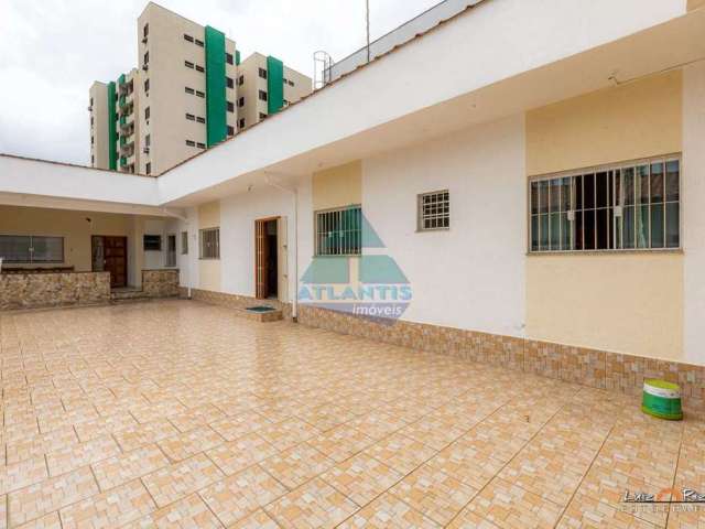 Casa para venda em Centro de 321.00m² com 4 Quartos e 6 Garagens