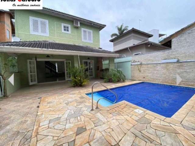 Casa para venda em Parque Residencial Itapeti de 240.00m² com 3 Quartos, 2 Suites e 6 Garagens