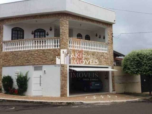 Casa para venda em Jardim Solange de 217.00m² com 4 Quartos, 1 Suite e 4 Garagens