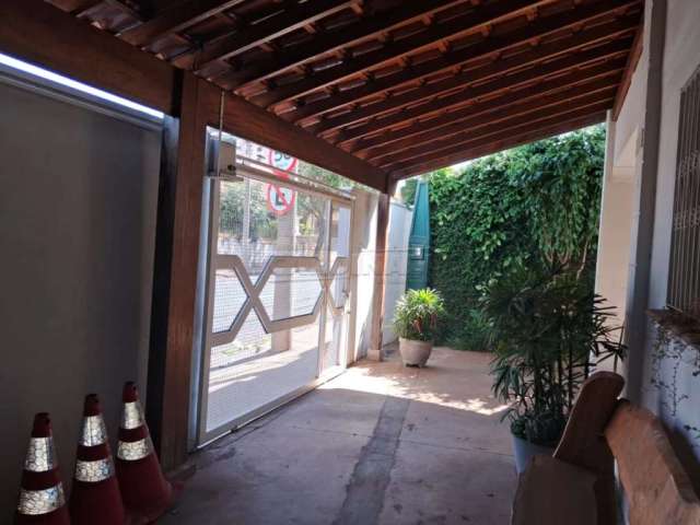 Casa para venda em Centro de 190.00m² com 3 Quartos e 1 Garagem