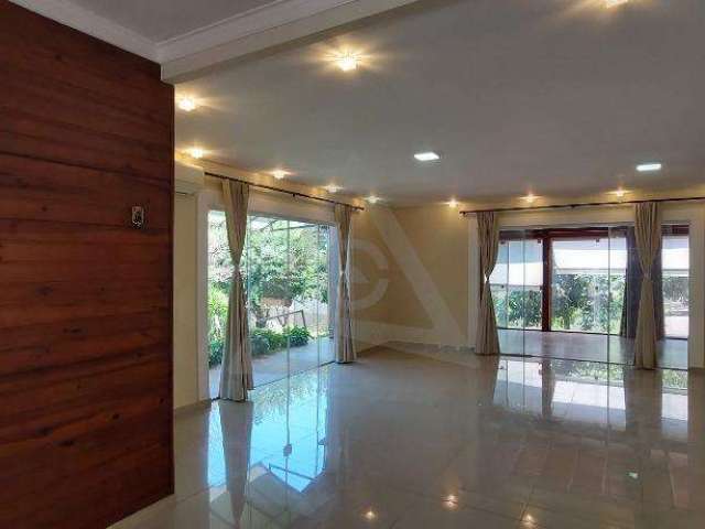 Casa de Condomínio para venda em Loteamento Alphaville Campinas de 234.00m² com 3 Quartos, 3 Suites e 4 Garagens