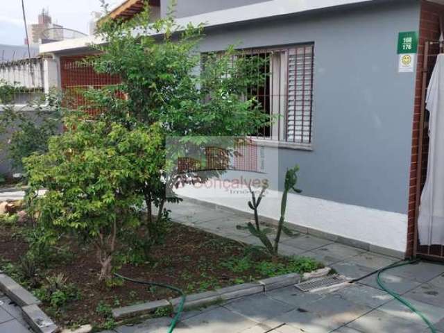 Casa para venda em Centro de 187.00m² com 2 Quartos e 3 Garagens