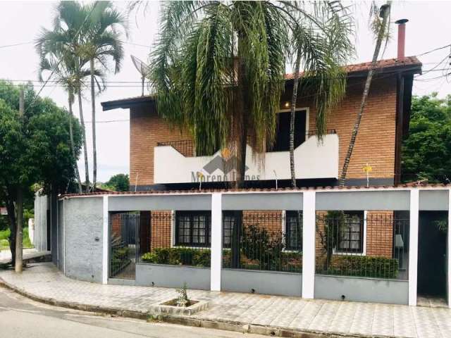 Casa para venda e aluguel em Vila Trujillo de 234.00m² com 4 Quartos, 1 Suite e 5 Garagens