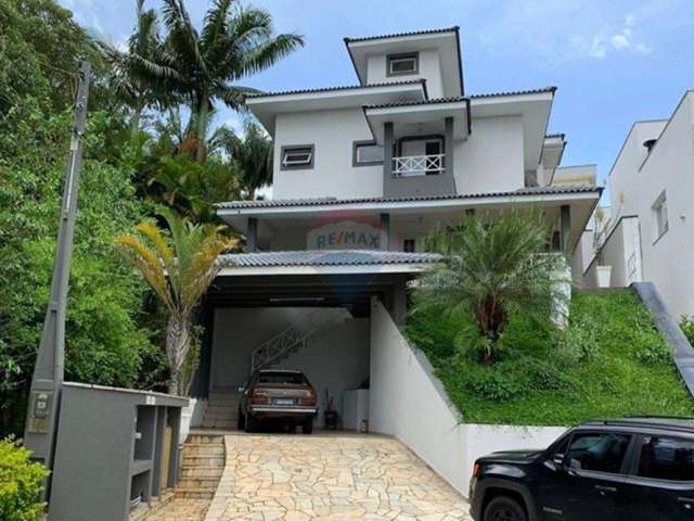 Casa para venda em Parque Residencial Itapeti de 290.00m² com 4 Quartos, 1 Suite e 4 Garagens