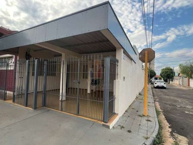 Casa para venda em Vila Cardia de 167.00m² com 3 Quartos, 1 Suite e 2 Garagens