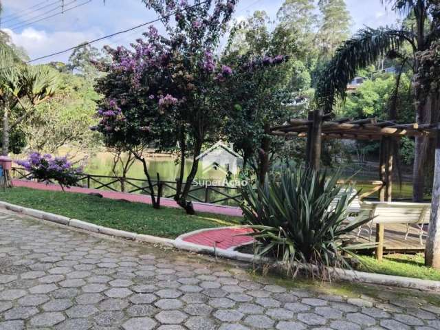 Casa de Condomínio para venda e aluguel em Roseira de 250.00m² com 3 Quartos, 3 Suites e 6 Garagens