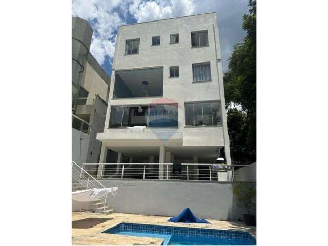 Casa para alugar em Parque Residencial Itapeti de 368.00m² com 4 Quartos e 4 Suites