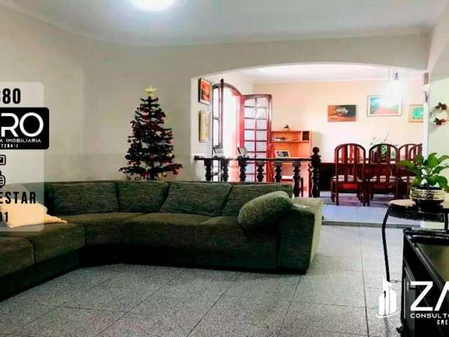 Casa para venda em Jardim Floridiana de 251.00m² com 3 Quartos, 1 Suite e 4 Garagens