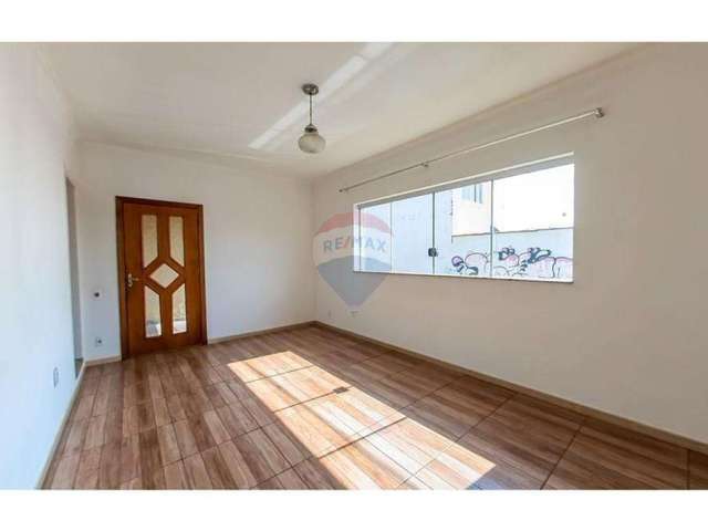 Casa para venda em Centro de 157.00m² com 4 Quartos e 1 Garagem