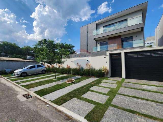 Casa para venda em Recreio Dos Bandeirantes de 286.00m² com 4 Quartos, 4 Suites e 4 Garagens