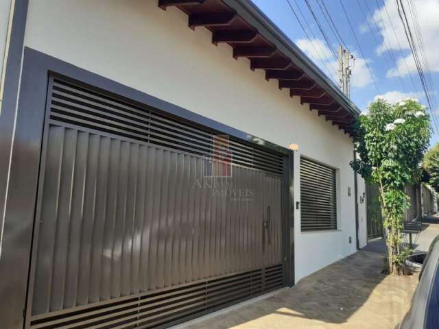 Casa para venda em Vila Cardia de 230.00m² com 3 Quartos, 1 Suite e 2 Garagens