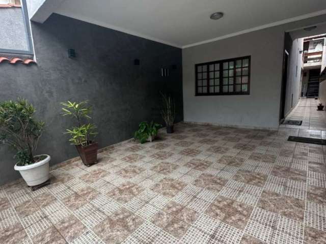 Casa para venda em Parque São Vicente de 164.00m² com 3 Quartos, 1 Suite e 2 Garagens