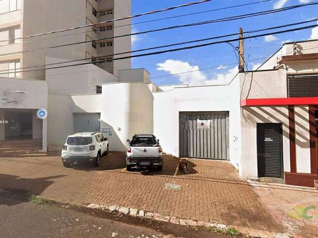 Casa para venda em Centro de 498.00m² com 4 Quartos, 2 Suites e 5 Garagens