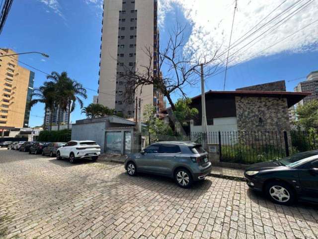 Prédio Comercial para venda em Cambuí de 315.00m² com 6 Quartos e 3 Garagens