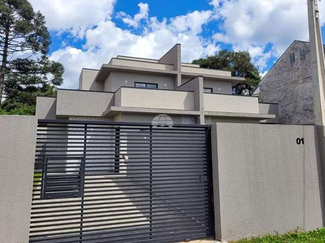 Casa para venda em Guaraituba de 77.00m² com 3 Quartos, 1 Suite e 2 Garagens