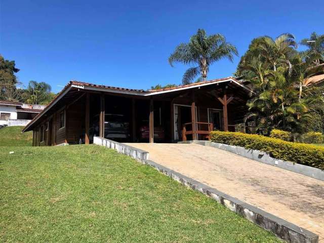 Casa para venda em Granja Viana Ii de 237.00m² com 3 Quartos, 3 Suites e 4 Garagens